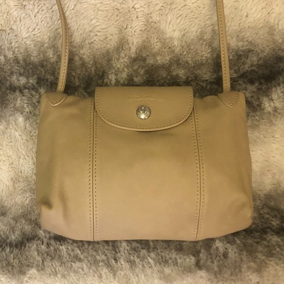 Longchamp Handbags - Longchamp Le Pliage cuir mini crossbody *EXCELLENT CONDITION*